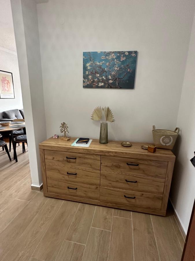 Corinth Beach Retreat In Town מראה חיצוני תמונה