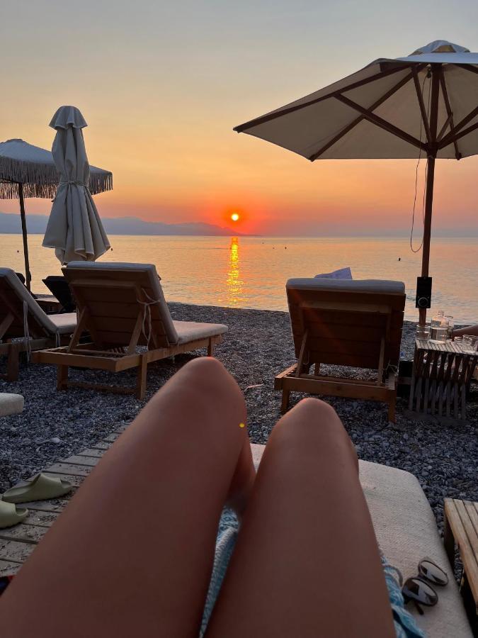 Corinth Beach Retreat In Town מראה חיצוני תמונה