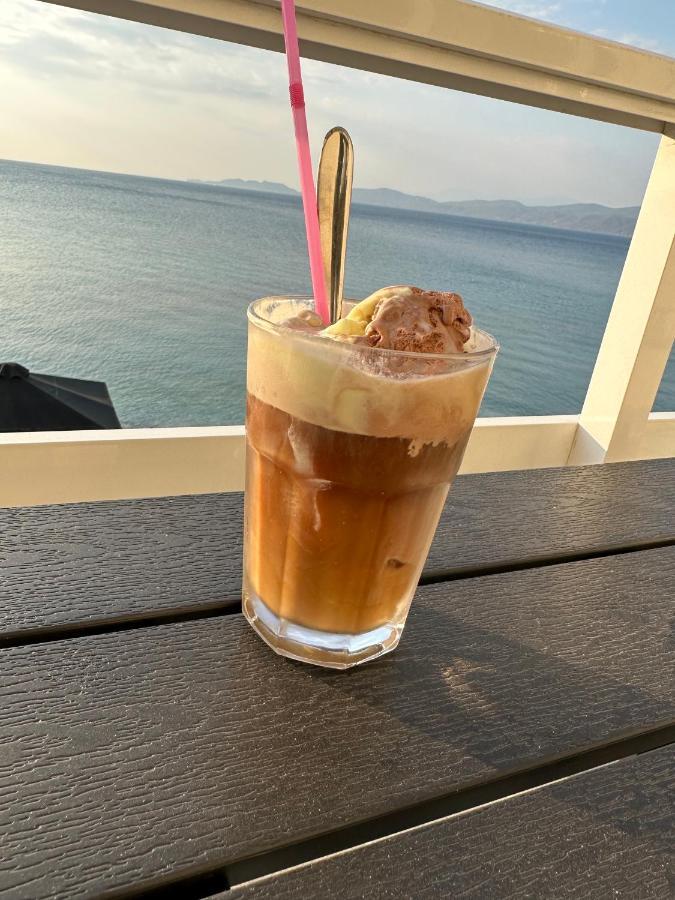 Corinth Beach Retreat In Town מראה חיצוני תמונה