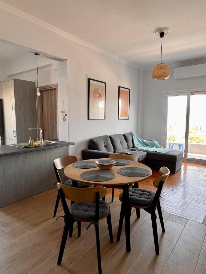Corinth Beach Retreat In Town מראה חיצוני תמונה