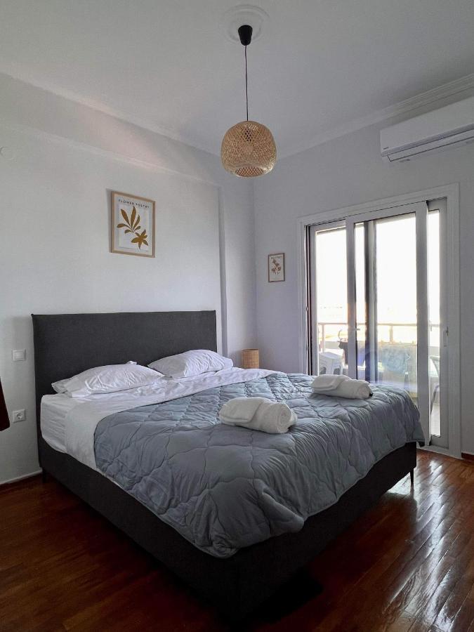 Corinth Beach Retreat In Town מראה חיצוני תמונה